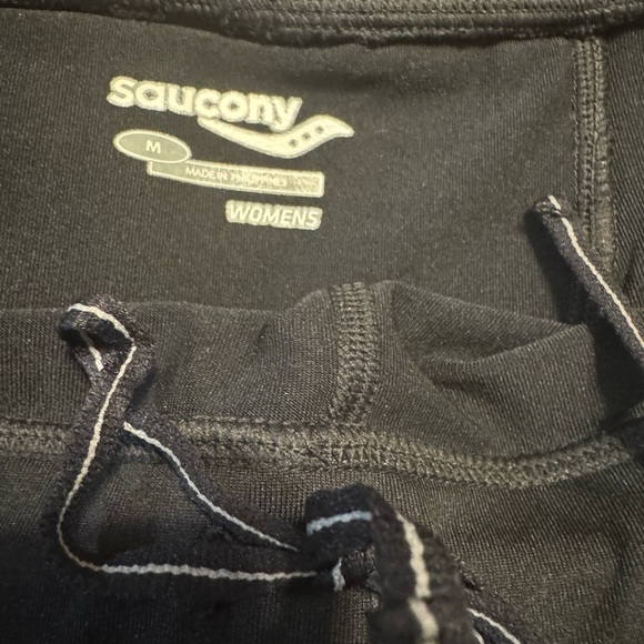 Saucony Women’s Fitted Workout Shorts - Picture 5 of 5